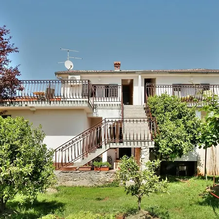 Daire Charmantes Nur 200 Meter Zum Mit Meerblick Und Grill