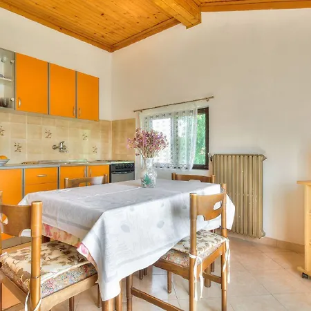 Charmantes Nur 200 Meter Zum Mit Meerblick Und Grill Daire